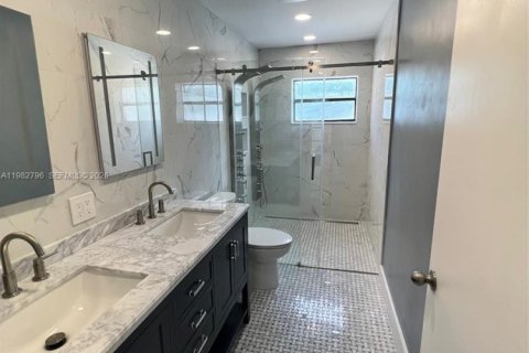 Villa ou maison à louer à Miami, Floride: 3 chambres, 169.45 m2 № 2080430 - photo 7