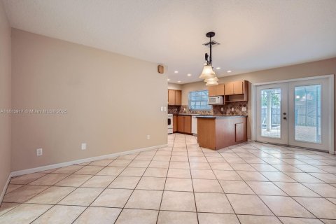House in Palm Beach Gardens, Florida 3 bedrooms, 151.62 sq.m. № 1763019 - photo 9