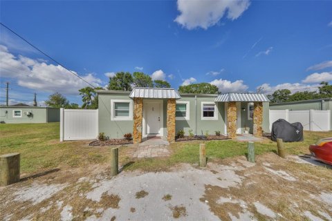 Купить коммерческую недвижимость в Ривервью, Флорида 119.57м2, № 2123883 - фото 18