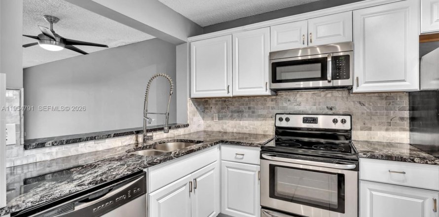 Studio in the Condo in Fort Lauderdale, Florida  № 2024425