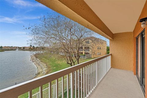 Studio in the Condo in Fort Lauderdale, Florida  № 2024425 - photo 10