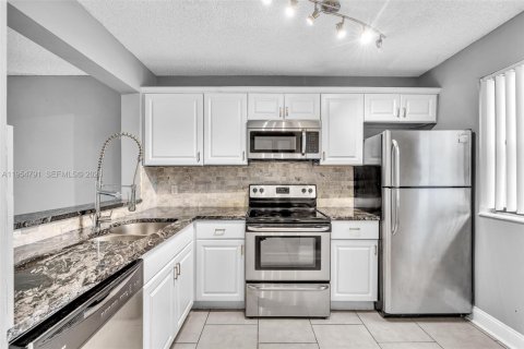 Studio in the Condo in Fort Lauderdale, Florida  № 2024425 - photo 2