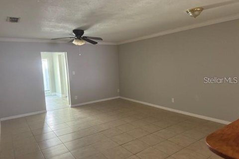 Apartamento en alquiler en Kissimmee, Florida, 3 dormitorios, 125.7 m2 № 1919537 - foto 4