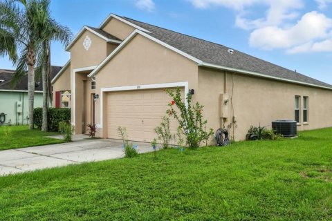 House in Sanford, Florida 3 bedrooms, 162.67 sq.m. № 1885396 - photo 2