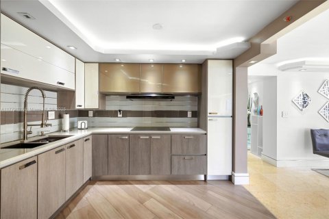 Copropriété à vendre à Miami Beach, Floride: 2 chambres, 141.58 m2 № 1713311 - photo 3