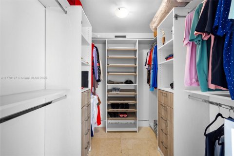 Copropriété à vendre à Miami Beach, Floride: 2 chambres, 141.58 m2 № 1713311 - photo 13