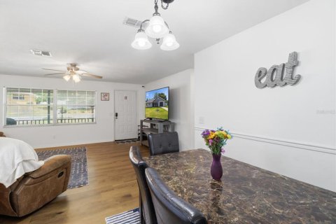 House in Beverly Hills, Florida 3 bedrooms, 124.4 sq.m. № 2211686 - photo 9