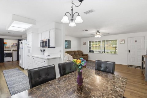 House in Beverly Hills, Florida 3 bedrooms, 124.4 sq.m. № 2211686 - photo 8