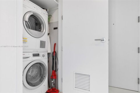 Снять в аренду кондоминиум в Санни-Айлс-Бич, Флорида 2 спальни, 136.1м2, № 2034426 - фото 27