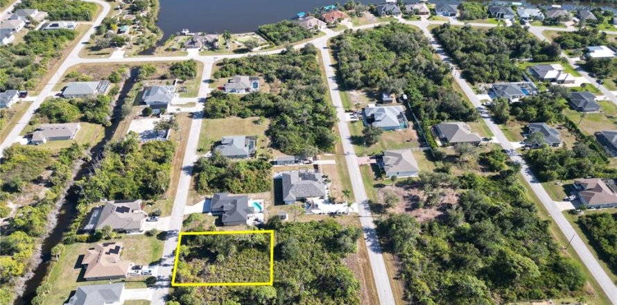 Land in Port Charlotte, Florida № 2206374