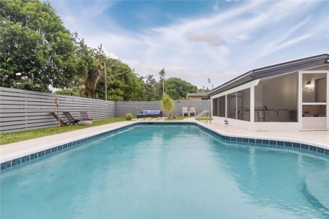 Casa en venta en Miramar, Florida, 2 dormitorios, 89.65 m2 № 2034882 - foto 17