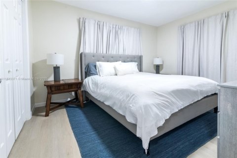 Casa en venta en Miramar, Florida, 2 dormitorios, 89.65 m2 № 2034882 - foto 12