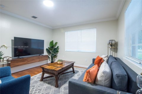 Casa en venta en Miramar, Florida, 2 dormitorios, 89.65 m2 № 2034882 - foto 5