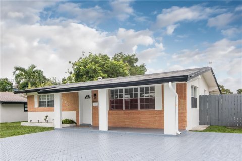 Casa en venta en Miramar, Florida, 2 dormitorios, 89.65 m2 № 2034882 - foto 3