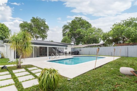 Casa en venta en Miramar, Florida, 2 dormitorios, 89.65 m2 № 2034882 - foto 16