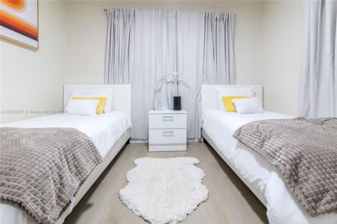 Casa en venta en Miramar, Florida, 2 dormitorios, 89.65 m2 № 2034882 - foto 14