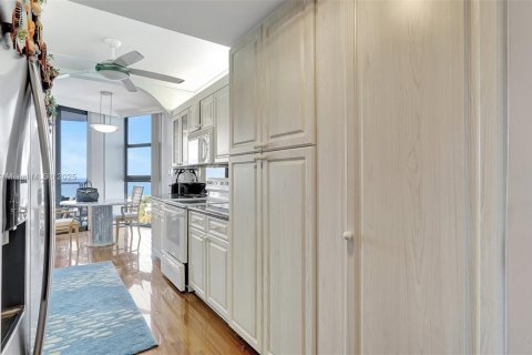Condominio en venta en Aventura, Florida, 2 dormitorios, 144.93 m2 № 1710145 - foto 12