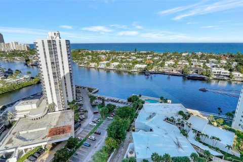 Condominio en venta en Aventura, Florida, 2 dormitorios, 144.93 m2 № 1710145 - foto 8