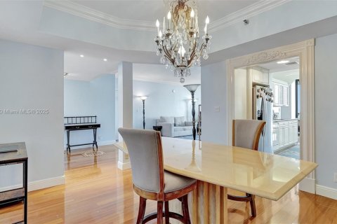 Condominio en venta en Aventura, Florida, 2 dormitorios, 144.93 m2 № 1710145 - foto 9