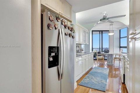 Condominio en venta en Aventura, Florida, 2 dormitorios, 144.93 m2 № 1710145 - foto 13