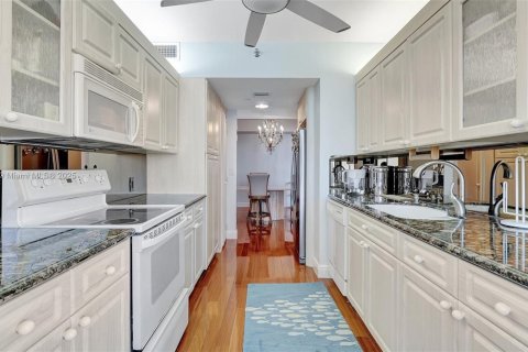 Condominio en venta en Aventura, Florida, 2 dormitorios, 144.93 m2 № 1710145 - foto 18