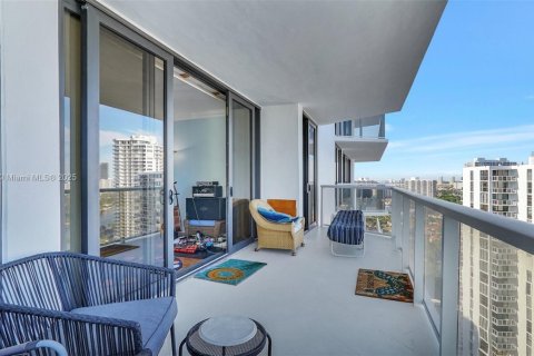 Condominio en venta en Aventura, Florida, 2 dormitorios, 144.93 m2 № 1710145 - foto 6