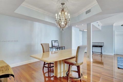 Condominio en venta en Aventura, Florida, 2 dormitorios, 144.93 m2 № 1710145 - foto 10