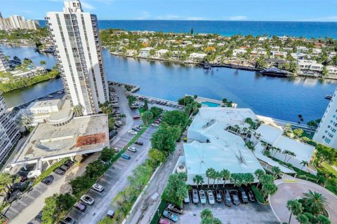 Condominio en venta en Aventura, Florida, 2 dormitorios, 144.93 m2 № 1710145 - foto 15
