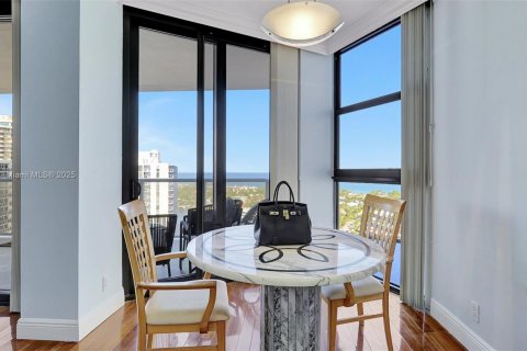 Condominio en venta en Aventura, Florida, 2 dormitorios, 144.93 m2 № 1710145 - foto 14
