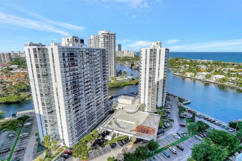 Condominio en venta en Aventura, Florida, 2 dormitorios, 144.93 m2 № 1710145 - foto 30