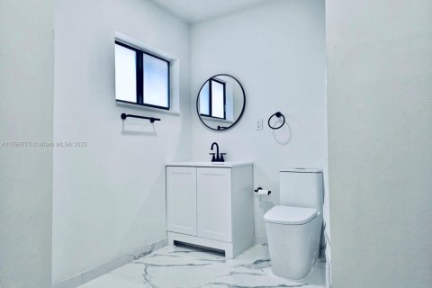 Casa en venta en Miami Gardens, Florida, 4 dormitorios, 181.9 m2 № 1728695 - foto 13