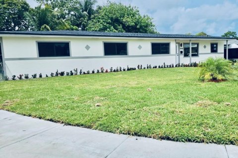 Casa en venta en Miami Gardens, Florida, 4 dormitorios, 181.9 m2 № 1728695 - foto 19