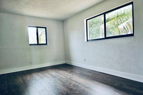 Casa en venta en Miami Gardens, Florida, 4 dormitorios, 181.9 m2 № 1728695 - foto 11