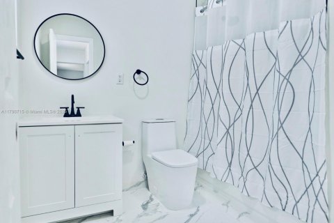 Casa en venta en Miami Gardens, Florida, 4 dormitorios, 181.9 m2 № 1728695 - foto 14