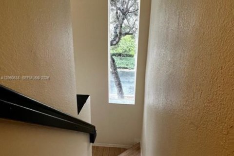 Townhouse in Homestead, Florida 3 bedrooms, 155.15 sq.m. № 2172970 - photo 13