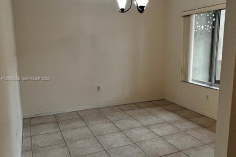 Townhouse in Homestead, Florida 3 bedrooms, 155.15 sq.m. № 2172970 - photo 6