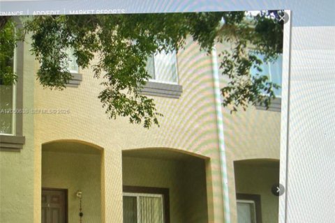 Townhouse in Homestead, Florida 3 bedrooms, 155.15 sq.m. № 2172970 - photo 14
