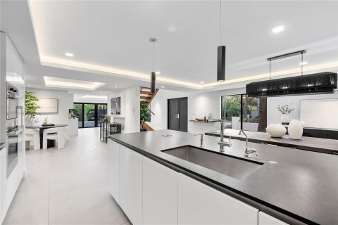 Villa ou maison à vendre à Fort Lauderdale, Floride: 5 chambres, 374.95 m2 № 2147370 - photo 3