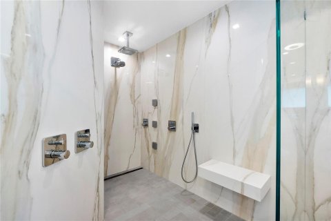 Villa ou maison à vendre à Fort Lauderdale, Floride: 5 chambres, 374.95 m2 № 2147370 - photo 18
