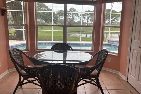 Villa ou maison à vendre à Orlando, Floride: 4 chambres, 241.64 m2 № 2400425 - photo 4