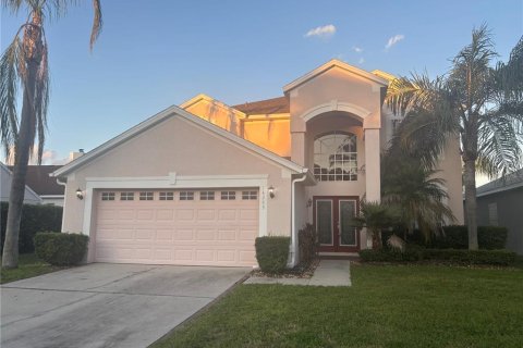 Villa ou maison à Orlando, Floride 4 chambres, 241.64 m2 № 2400425