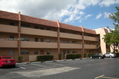 Condo in Margate, Florida, 2 bedrooms  № 1828312 - photo 2