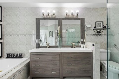 Casa en venta en Orlando, Florida, 4 dormitorios, 187.11 m2 № 1913314 - foto 22