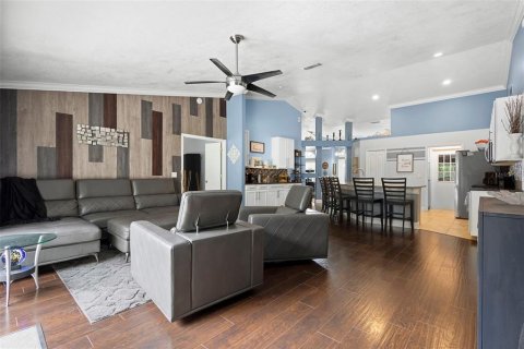 Casa en venta en Orlando, Florida, 4 dormitorios, 187.11 m2 № 1913314 - foto 11