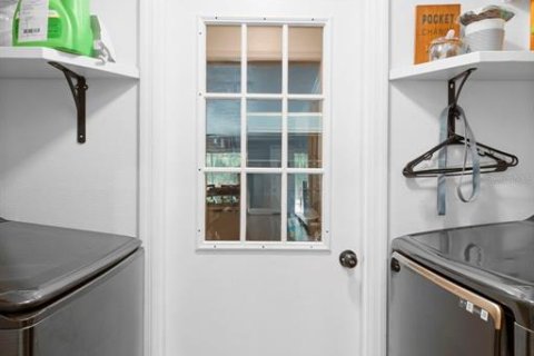 Casa en venta en Orlando, Florida, 4 dormitorios, 187.11 m2 № 1913314 - foto 29