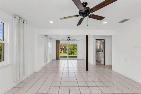 Villa ou maison à vendre à Punta Gorda, Floride: 3 chambres, 208.1 m2 № 2197111 - photo 27