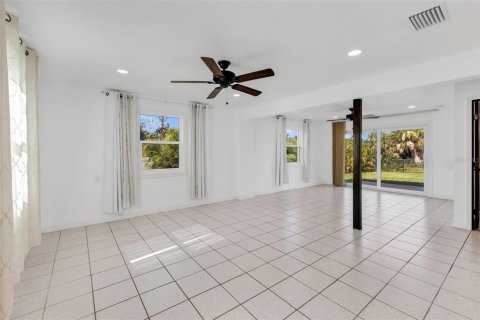 Villa ou maison à vendre à Punta Gorda, Floride: 3 chambres, 208.1 m2 № 2197111 - photo 26