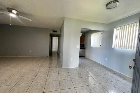 Condominio en alquiler en Orlando, Florida, 2 dormitorios, 88.54 m2 № 1881326 - foto 27