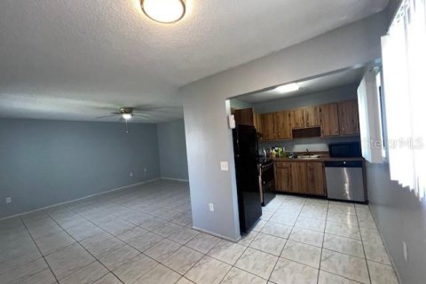 Condominio en alquiler en Orlando, Florida, 2 dormitorios, 88.54 m2 № 1881326 - foto 24