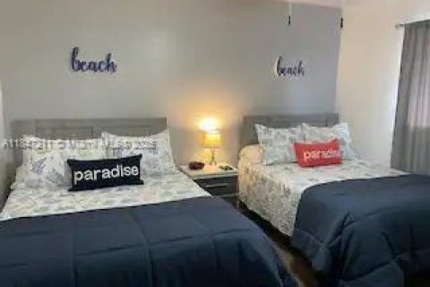 Casa en venta en Cape Coral, Florida, 3 dormitorios № 2022339 - foto 6